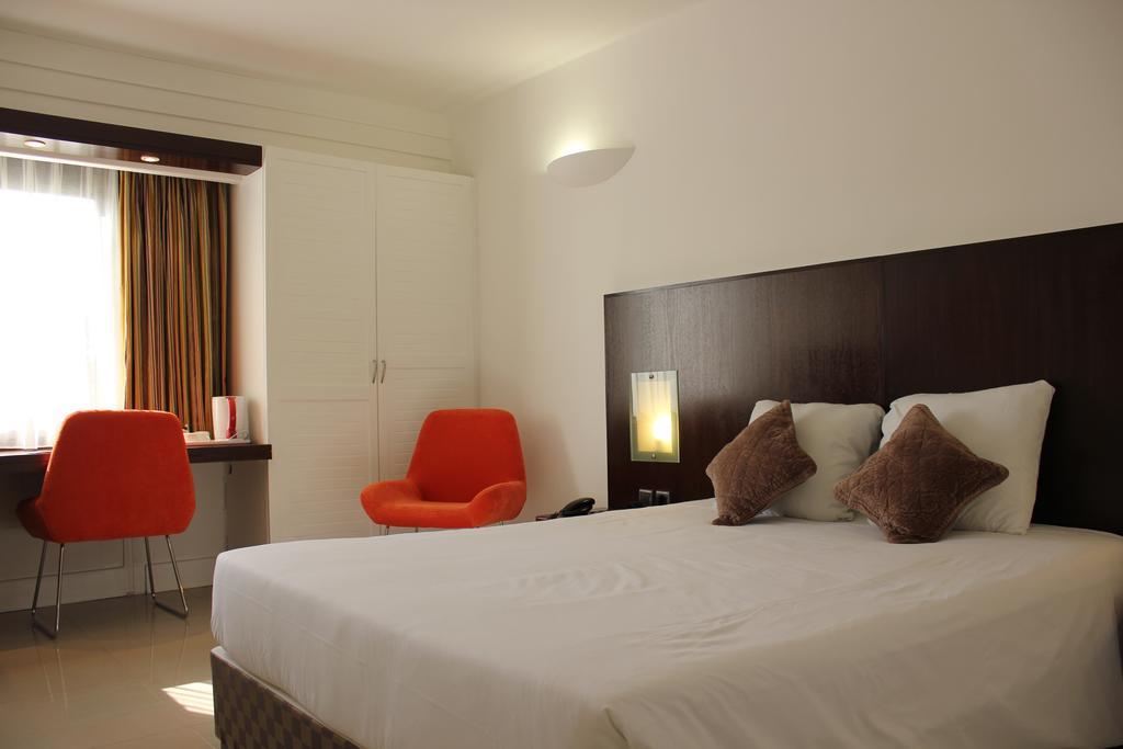 Hotel Le Saint Denis ภายนอก รูปภาพ