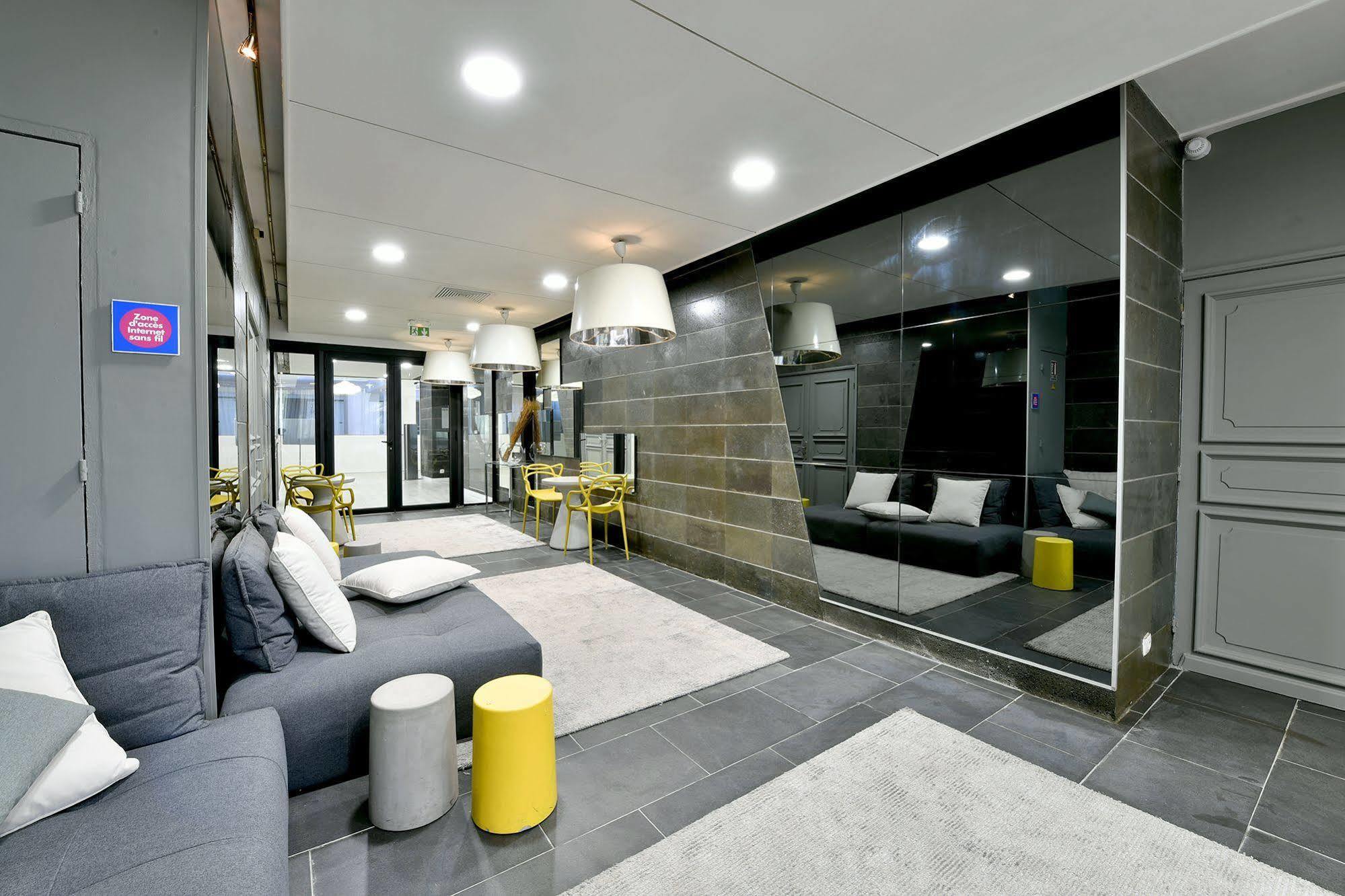 Hotel Le Saint Denis ภายนอก รูปภาพ