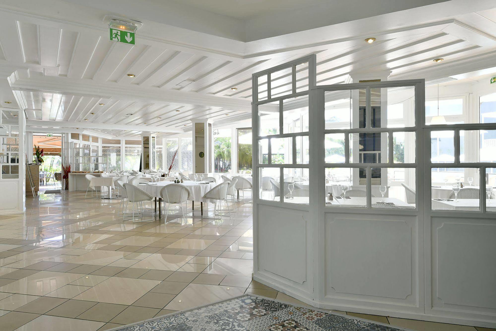 Hotel Le Saint Denis ภายนอก รูปภาพ