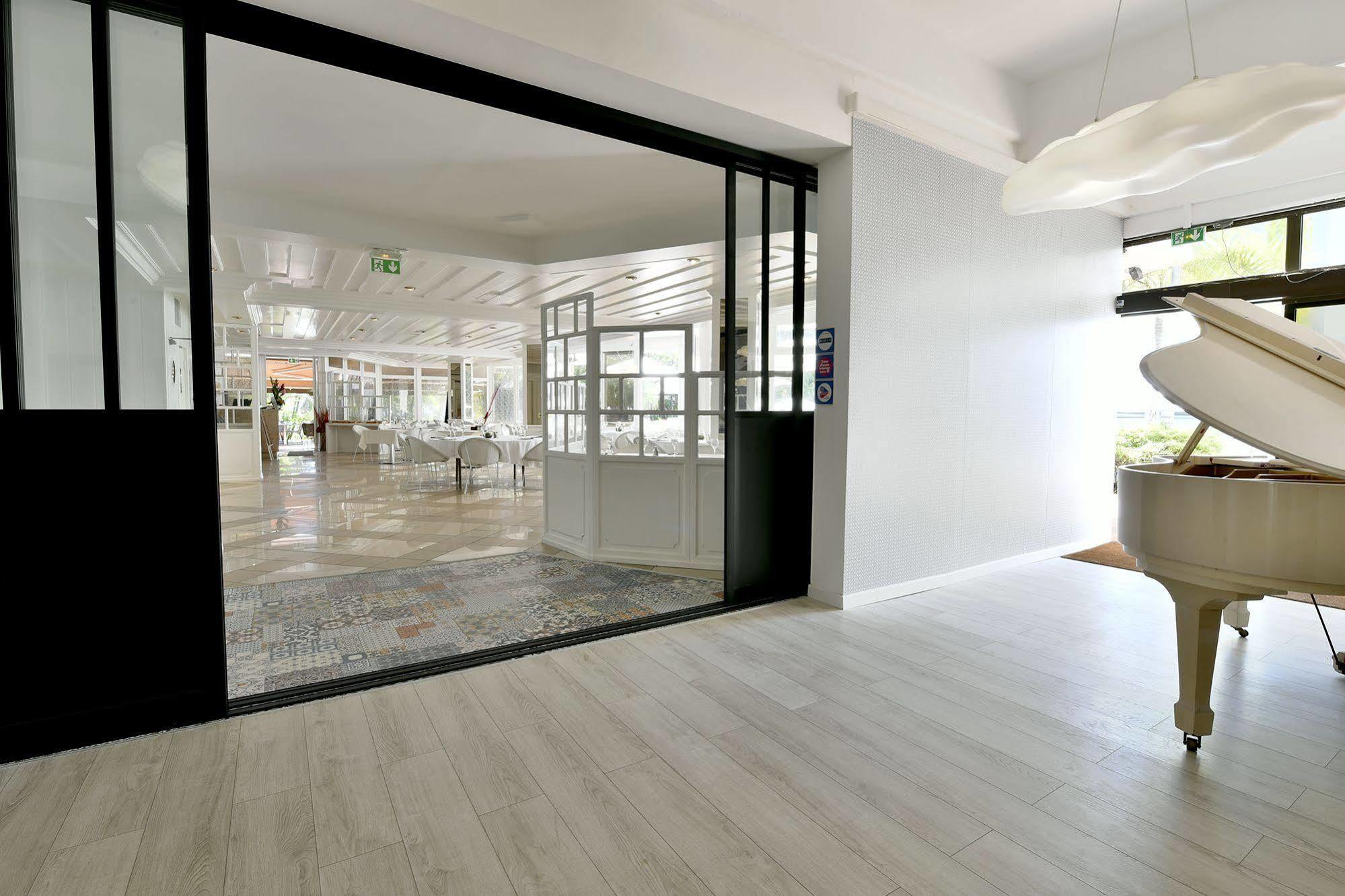 Hotel Le Saint Denis ภายนอก รูปภาพ