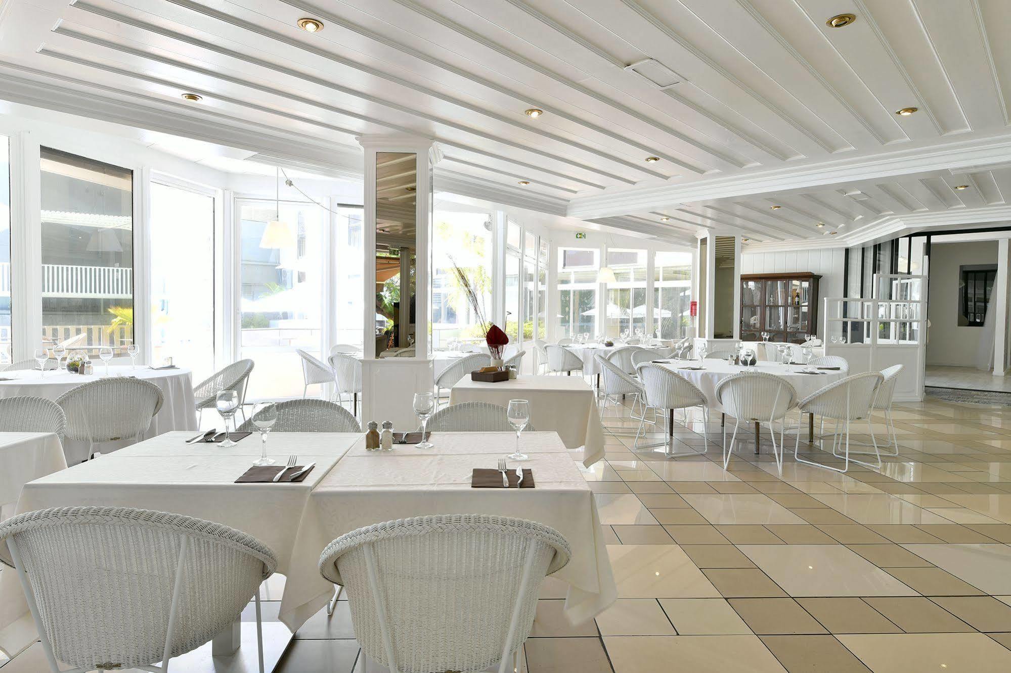 Hotel Le Saint Denis ภายนอก รูปภาพ